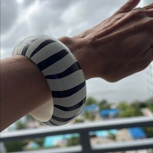 🦓Hand painted Black and White Striped Bangle Bracelet